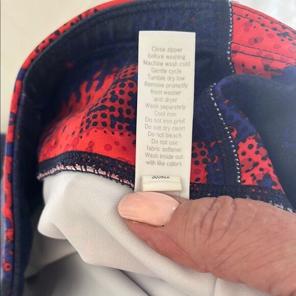 Athleta Red and Blue Tie-Dye Leggings - Picture 6 of 6